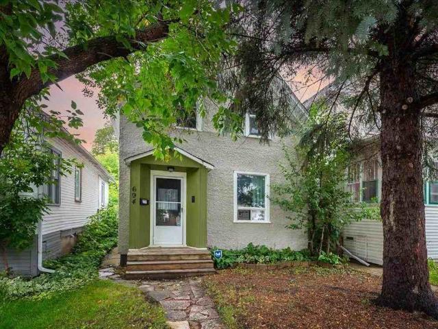 3 Bedroom Home for Rent at 694 Valour Rd, Winnipeg, MB R3G 3A9 Minto