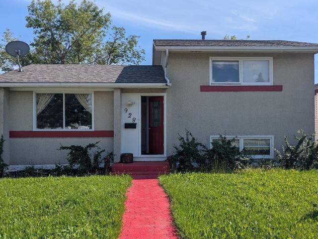 3 Bedroom Home for Rent at 928 Pinecliff Dr Ne, Calgary, AB T1Y 3Y2 The Properties