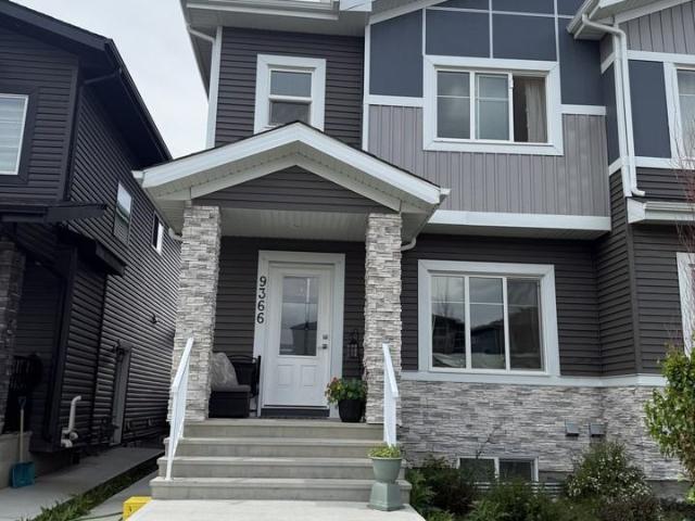3 Bedroom Home for Rent at 9366 Pear Link Sw, Edmonton, AB T6X 2X5 The Orchards At Ellerslie