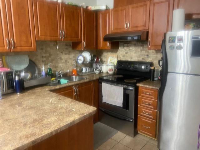 3 Bedroom Home for Rent at 18 Osgoode Dr, Brampton, ON L6P 2Z4 Bram East