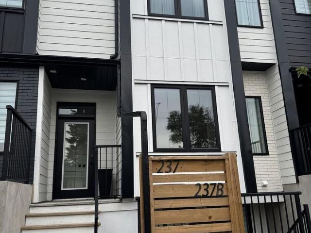 3 Bedroom Home for Rent at 237 237 40 Ave Nw, Calgary, AB T2K 5Z6 Highland Park