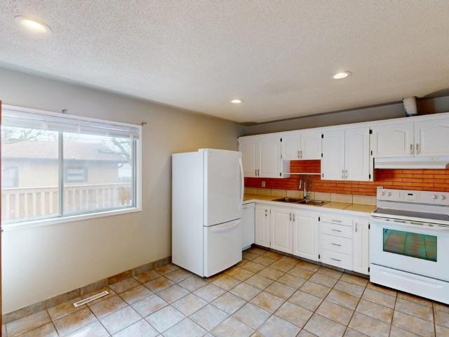 3 Bedroom Home for Rent at 2528 Southwood Dr Se, Calgary, AB T2B 1S5