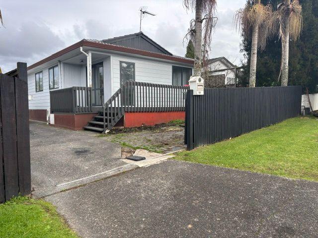3 Bedroom Home in Glen Eden $680.00 Per Week