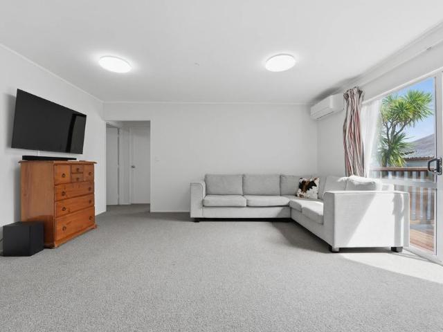 3 bedroom home in Glen Eden!