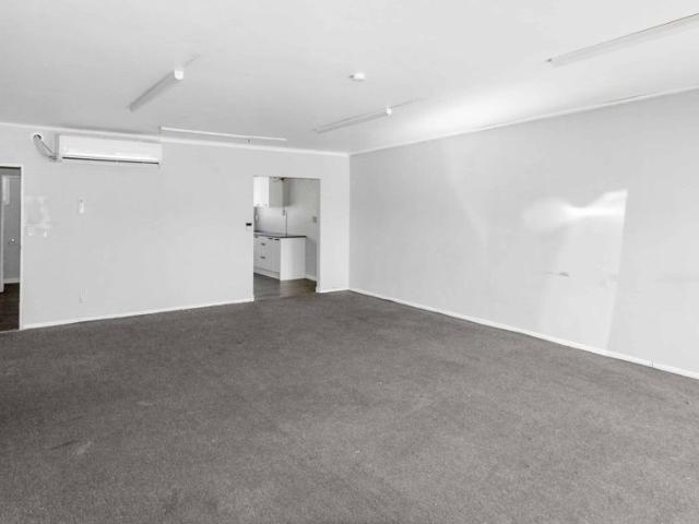 3 bedroom home in Otara!