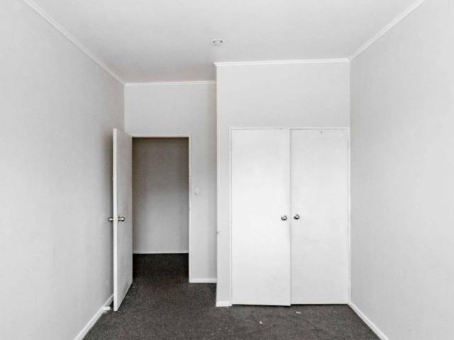 3 bedroom home in Otara!