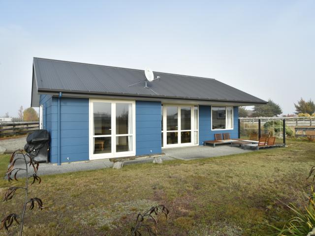 3 bedroom home on The Drive!