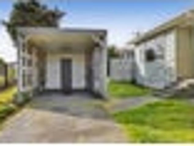 3 Bedroom home on the edge of town
