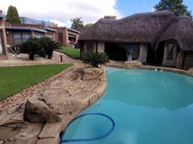 3 bedroom home on the market in glenvista