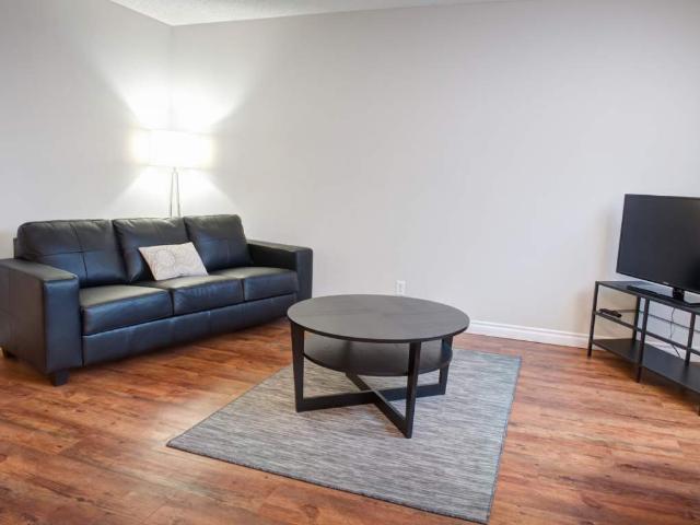 3 Bedroom in 2 Alberta Drive Fort McMurray, AB T9H 1P4