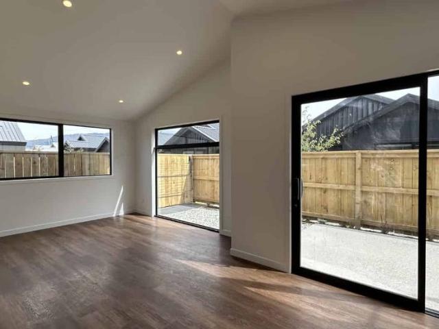 3 Bedroom in Hanleys Farm