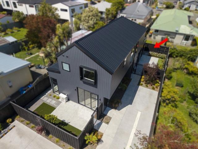 3 bed, 2 bath,1 Carpark, Cashmere High Zone!