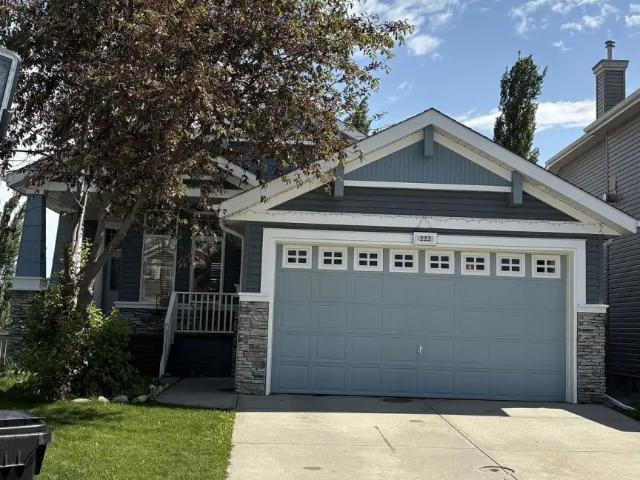 3 Bedroom + Office | 2.5 Bathroom Walkout Bungalow in Royal Oak