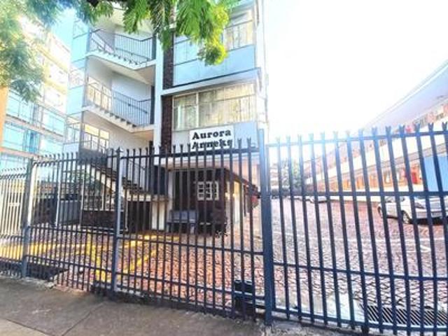 3 bedroom ouse on the market in arca.