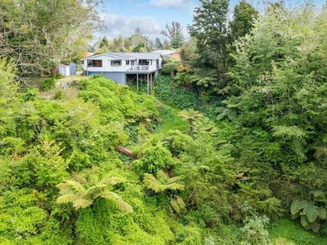 3 Bedroom Lockwood in a Tranquil Gully Setting