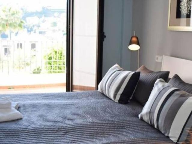 3 bedroom luxury Flat for rent in Benahavís, Spain