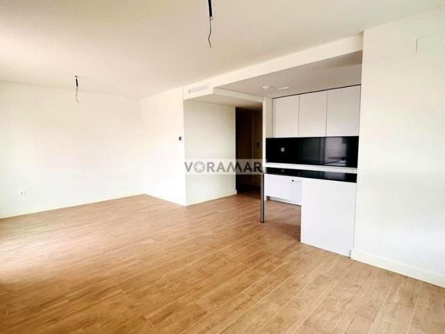 3 bedroom luxury Flat for rent in Rocafort, Spain