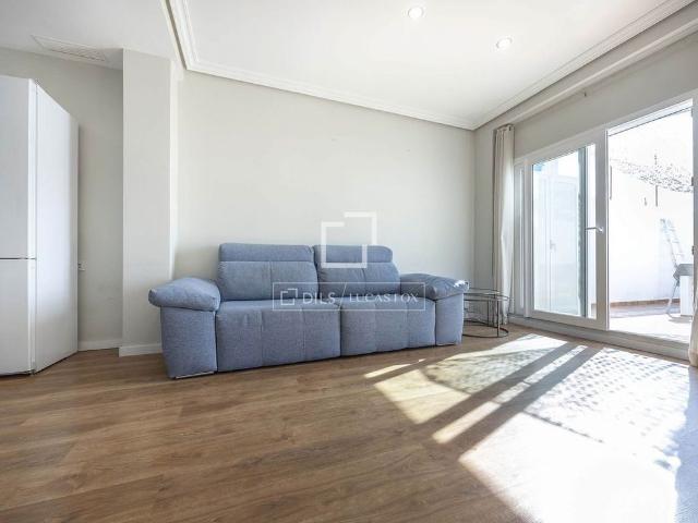 3 bedroom luxury penthouse for rent in Valencia, Spain