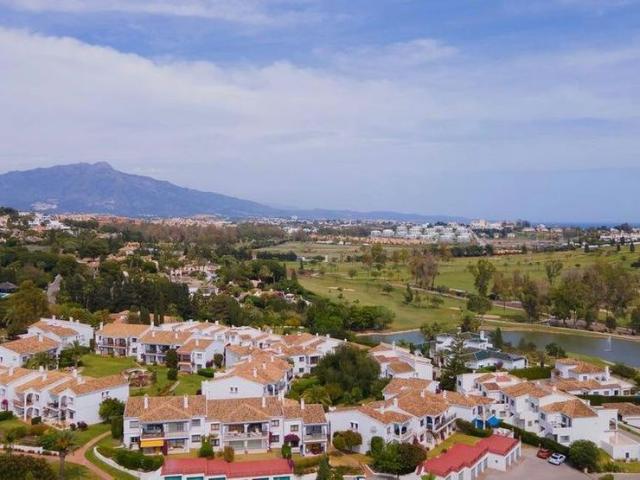 3 bedroom luxury penthouse for rent in Estepona, Andalusia