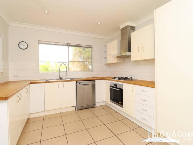 3 Bedroom House Mount Isa QLD 102626419