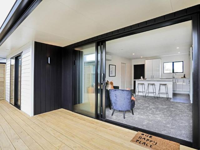 3 Bedroom Modern Town house in Georgetown