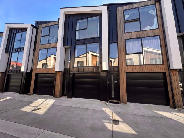 3 Bedroom Modern Townhouse