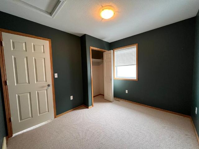 3 Bedroom Main Floor of House in Beautiful Sylvan Lake!