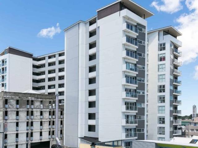 3 Bedroom Soho with Views