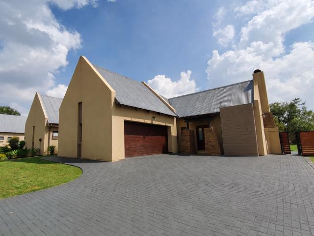 3 Bedroom Security Estate in Glen Lauriston