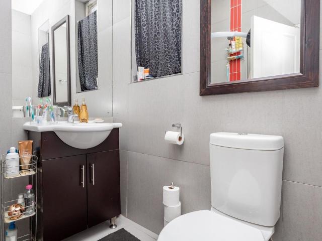3 Bedroom semi detached for sale in Woodstock, Cape Town