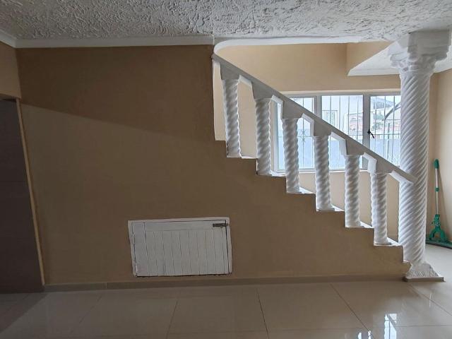 3 Bedroom semi detached for sale in Crossmoor, Chatsworth
