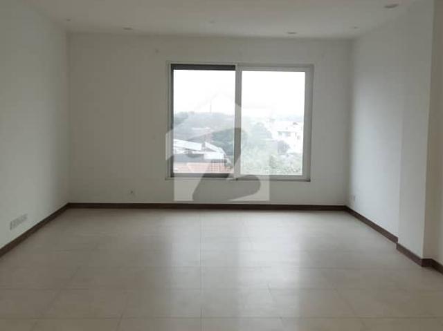 3 bedroom semi furnished apartment for rent