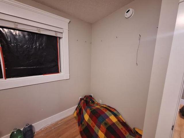 3 Bedroom Shared Living/roommate Calgary AB 96648981