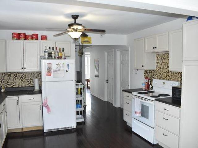 3 Bedroom Shared Living/roommate Kingston ON LS97421556