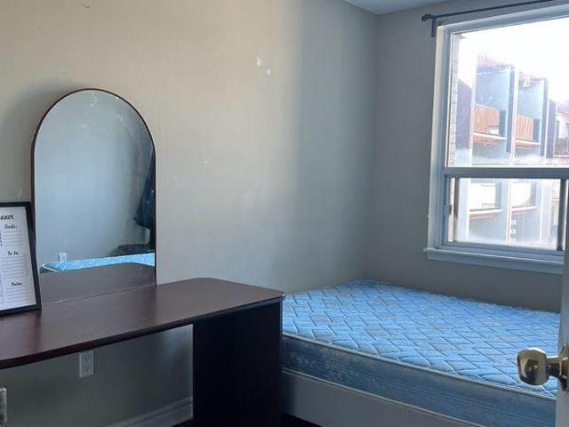 3 Bedroom Shared Living/roommate Toronto ON LS97421169