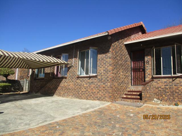 3 Bedroom Simplex To Let in Mondeor