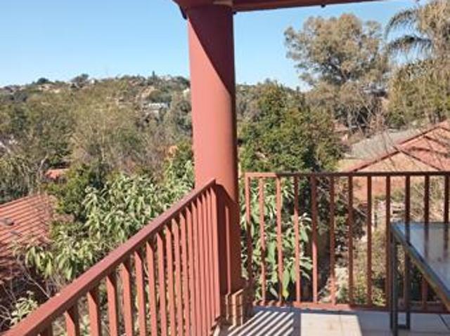 3 Bedroom Simplex in Waterkloof Park