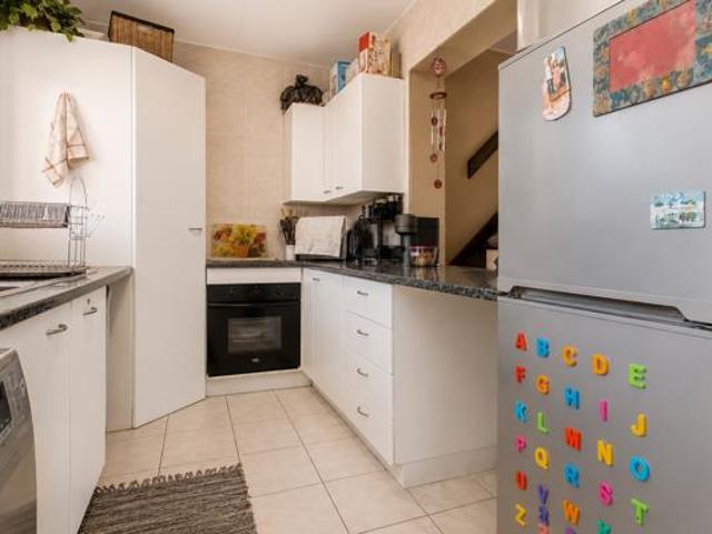 3 Bedroom Simplex in Weltevreden Park
