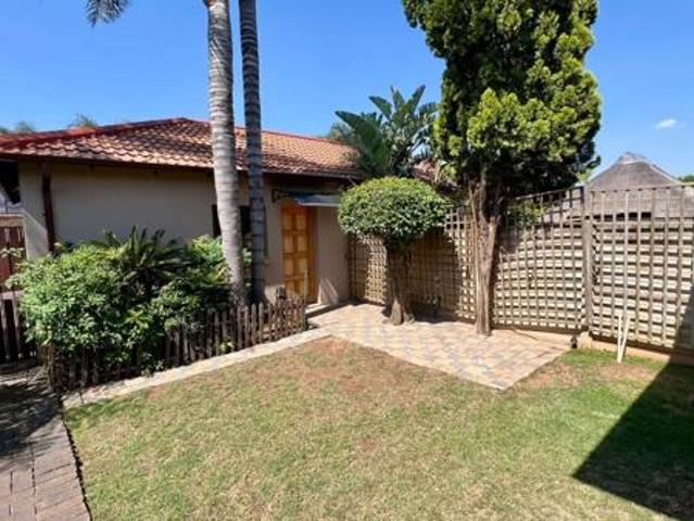 3 Bedroom Simplex in Weltevreden Park