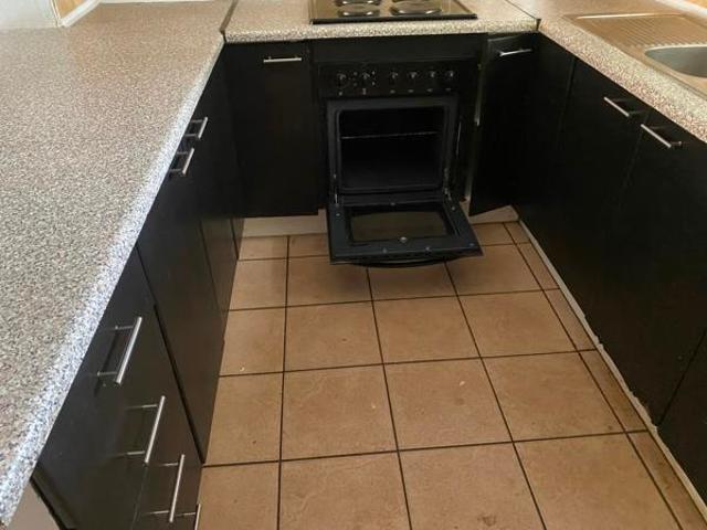 3 Bedroom Simplex in Weltevreden Park