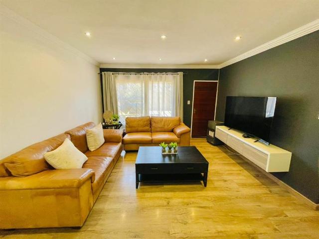 3 Bedroom Simplex in Winchester Hills
