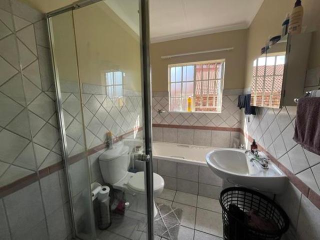 3 Bedroom Simplex in Zwartkop