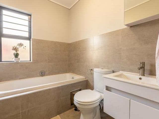 3 Bedroom Simplex in Amberfield