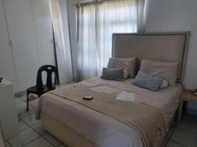 3 Bedroom Simplex in Arboretum