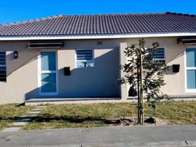3 Bedroom Simplex in Bardale Village