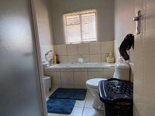 3 Bedroom Simplex in Bendor