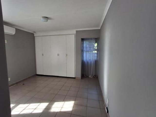 3 Bedroom Simplex in Birdswood