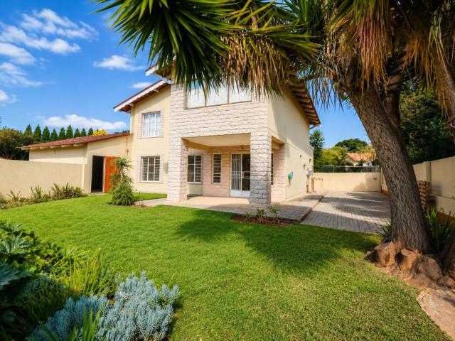3 Bedroom Simplex in Faerie Glen