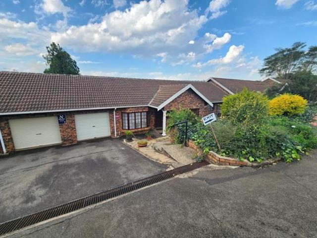 3 Bedroom Simplex in Hayfields