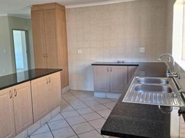 3 Bedroom Simplex in Hazeldean